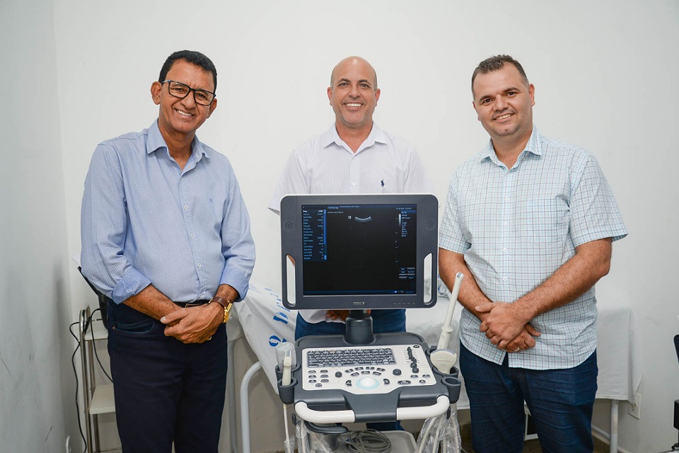Ji-Paraná: Ismael Crispin reforça unidade de saúde com entrega de aparelho de ultrassonografia
