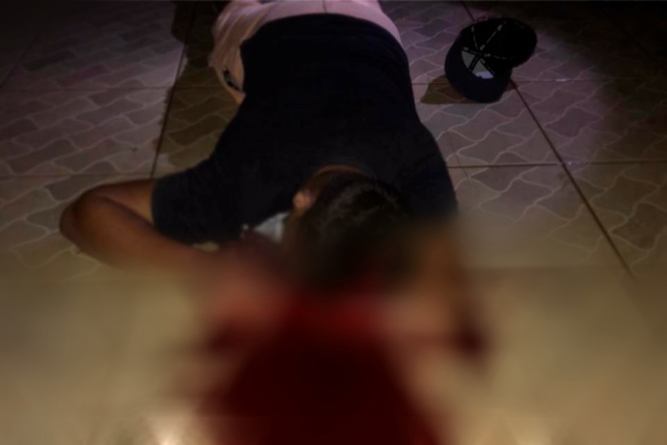 Adolescente morre com tiro na cabeça durante roubo em Ariquemes