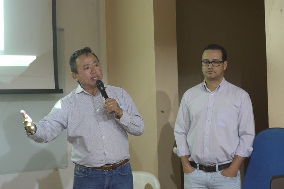 Moradores do Jardim Social recebem prefeito Eduardo: asfalto e nova praça previstos para 2020