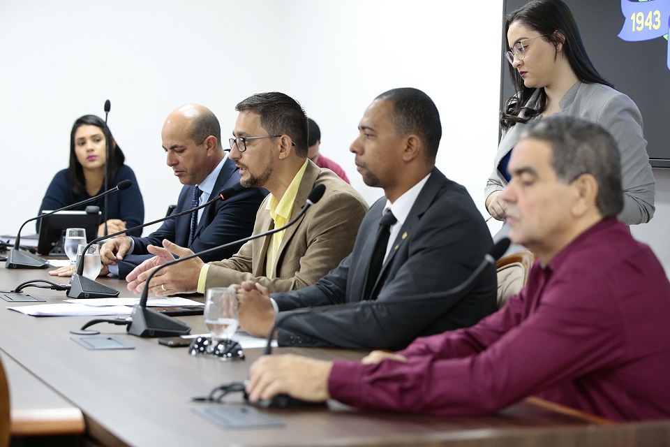 Comissão de Segurança Pública pede apuração de denúncias sobre práticas clandestinas na zona portuária de Guajará-Mirim