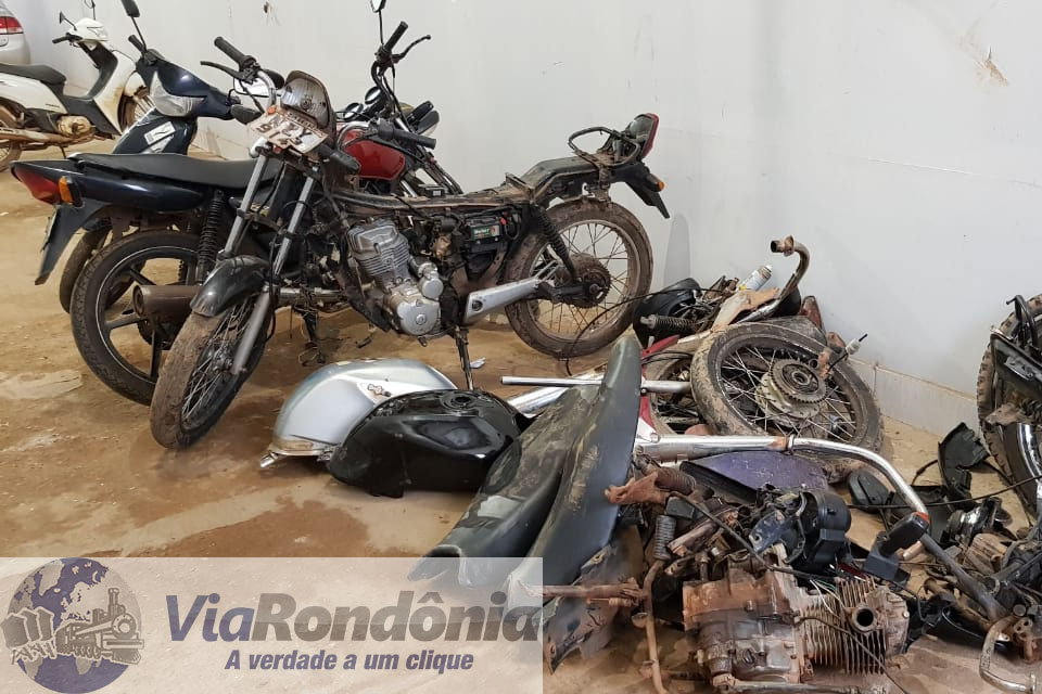 Polícia prende dupla que roubava motos e aduteravam para vender no OLX
