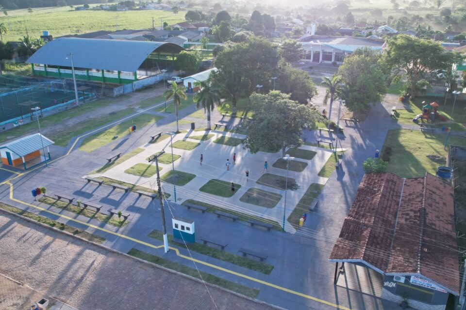 Município de Vale do Paraíso conta com nova praça municipal totalmente revitalizada pelo Governo de RO