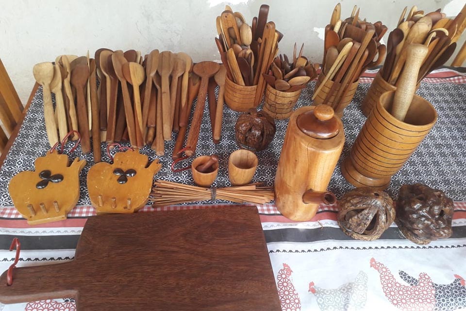 Prefeitura de Rolim de Moura apoia artesãos para participarem de feira estadual