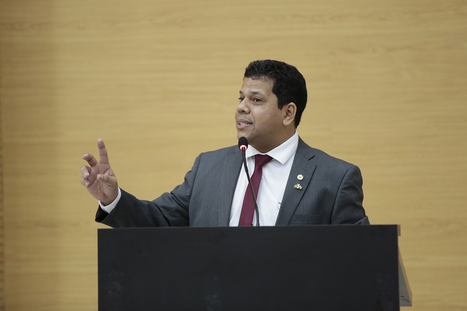 Deputado Jair Montes indica implantação de residência regional do DER em Nova Mamoré