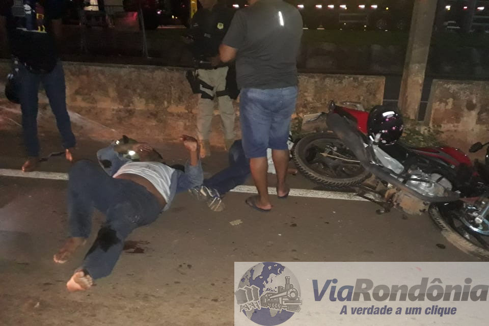 Grave colisão entre motos deixa três pessoas feridas na BR 364 em Porto Velho
