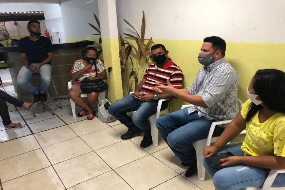 Sucessão Municipal: Samuel Costa ouve ambulantes de Porto Velho