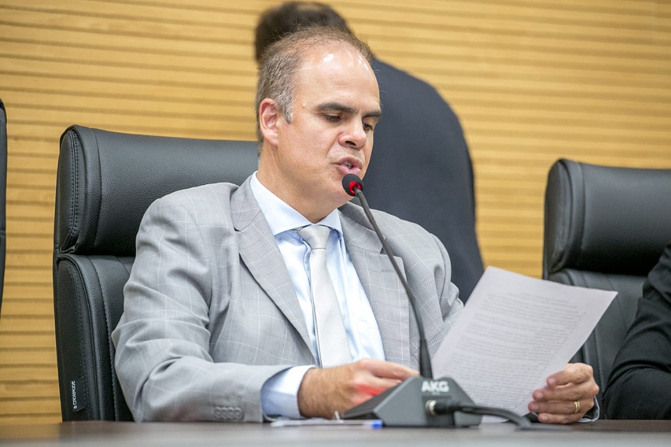 Deputado Alan Queiroz requer ao Executivo a instrumentalização da atividade fiscalizatória e propositiva no tocante as PCH