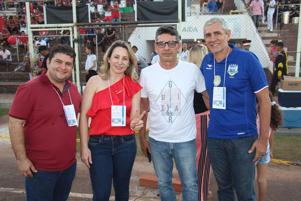 Rolim de Moura - Vice-prefeito Fabrício Melo prestigia o 3º Concurso de Bandas e Fanfarras 