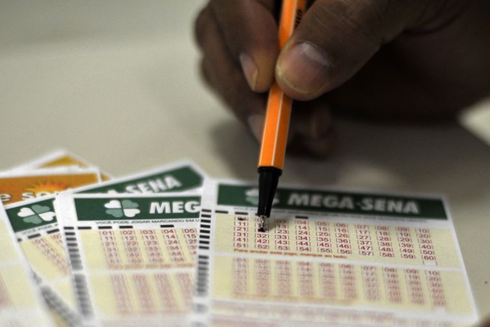 Mega-Sena, concurso 2.142: ninguém acerta as seis dezenas e prêmio vai a R$ 52 milhões