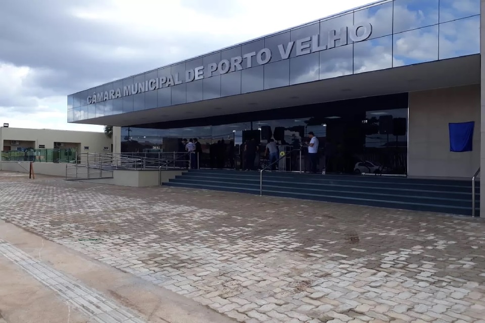 Porto Velho: Plenário da Câmara aprova suspensão de consignado em folha