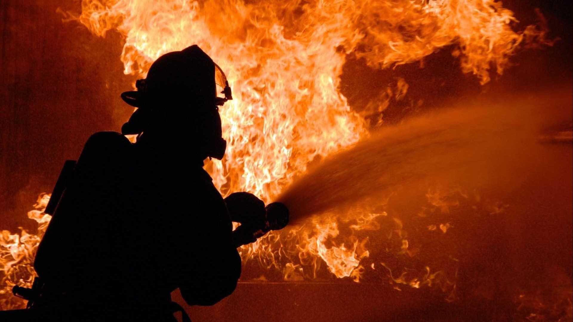 Incêndio atinge comunidade no Jaguaré, Zona Oeste de São Paulo