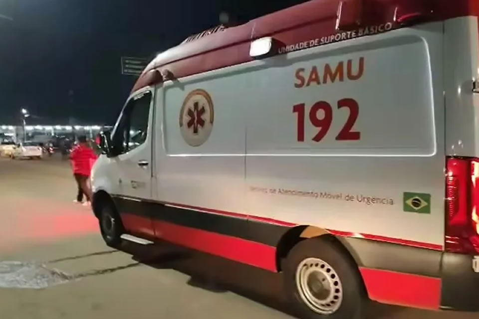 Motociclista morre dentro de ambulância após ser fechado por carro em Porto Velho