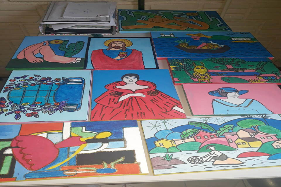 Alunos da Escola Municipal Ulisses Soares levam para as telas obras de Tarsila do Amaral