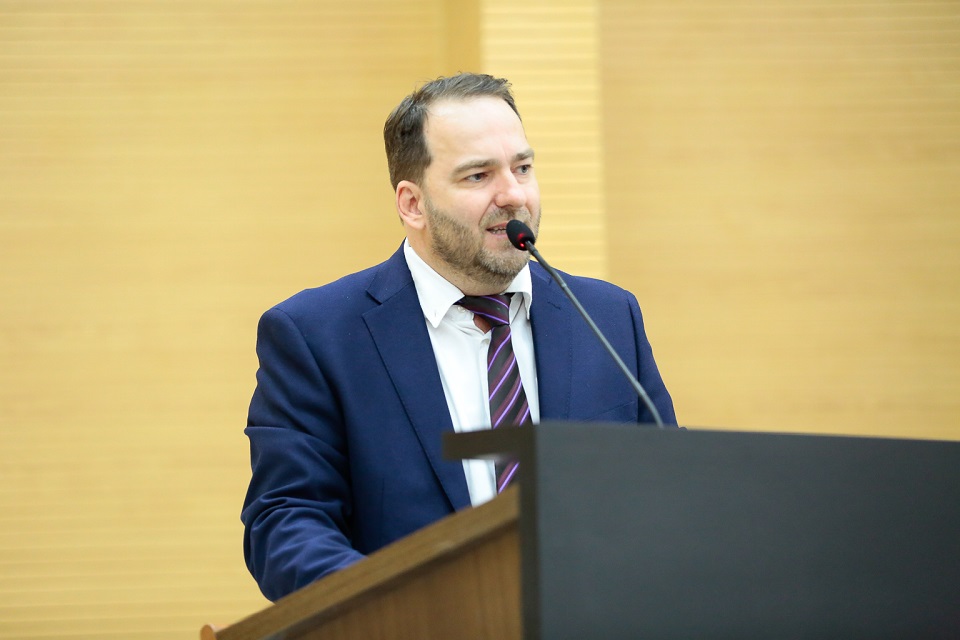 Deputado Alex Redano pede ao Governo para manter delegacia de Polícia em Monte Negro