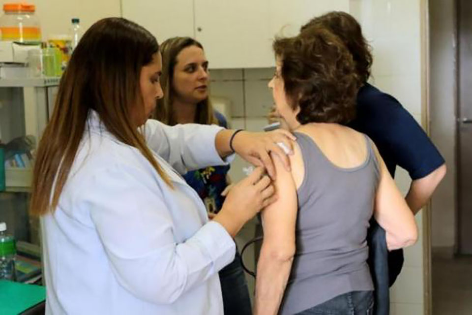 Gripe já matou três em Rondônia e 99 no Brasil; vacinação segue até 31 de maio