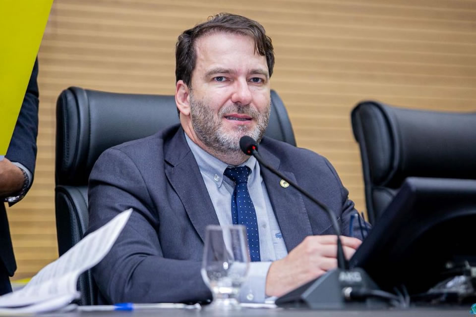 Alex Redano solicita ao Governo do Estado e ao DER reforço na drenagem da RO-010, entre Mirante da Serra e Tarilândia