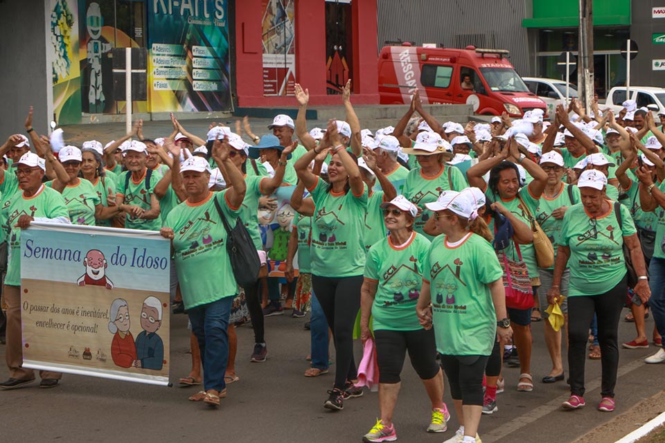 Idosos de Ji-Paraná celebram dia da melhor idade