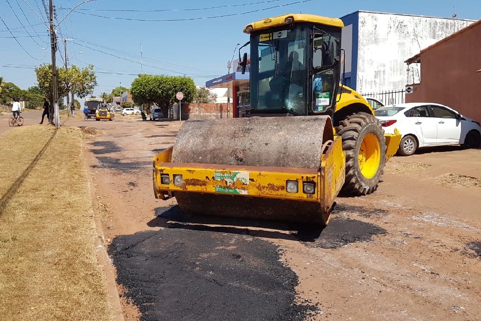 Rolim de Moura - Prefeitura intensifica operação tapa-buracos