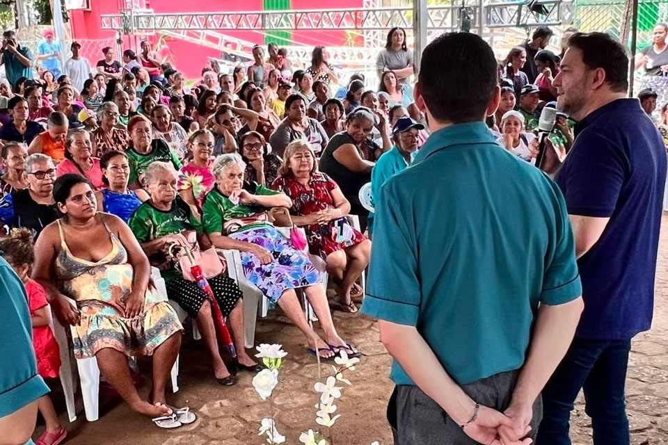 Deputado Alex Redano acompanha entrega de cestas básicas em Porto Velho