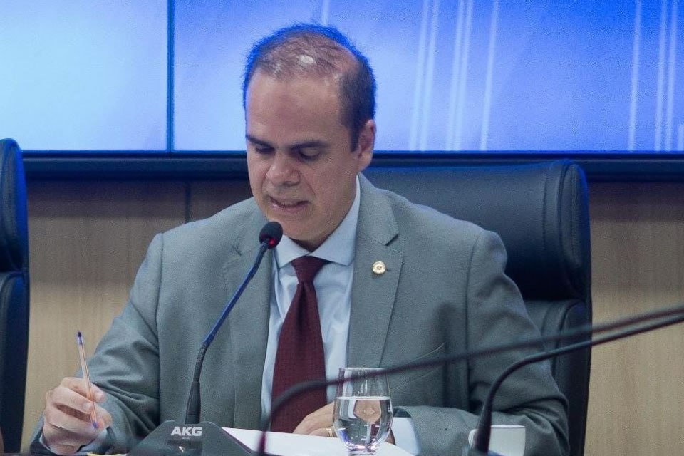 Deputado Alan Queiroz apresenta diversos Projetos de Lei para aprimorar setores essenciais em Rondônia
