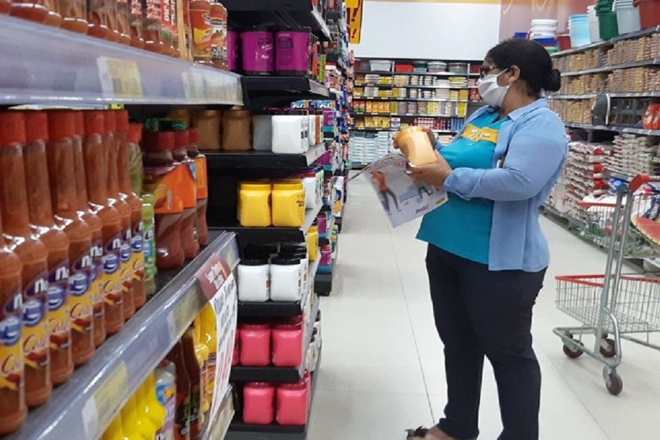 Procon alerta empresas com atividades essenciais para que evitem aglomerações