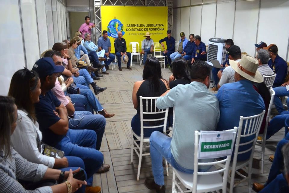 Ezequiel Neiva reforça apoio ao debate público sobre zoneamento socioeconômico ecológico em Cerejeiras