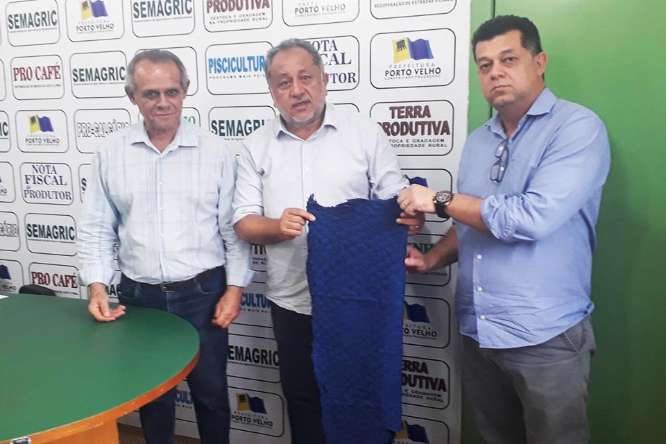 Semagric elabora projeto para industrializar couro de pirarucu