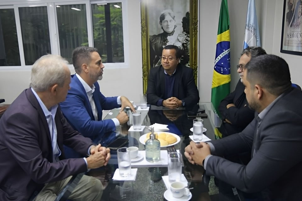 Presidente do Cofen recebe prefeito eleito de Porto Velho