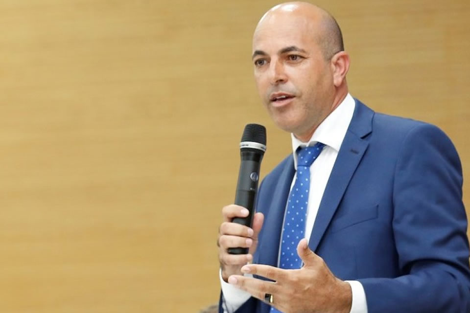 Ismael Crispin ressalta empenho da Seduc em solucionar impasse no transporte escolar de Alvorada do Oeste