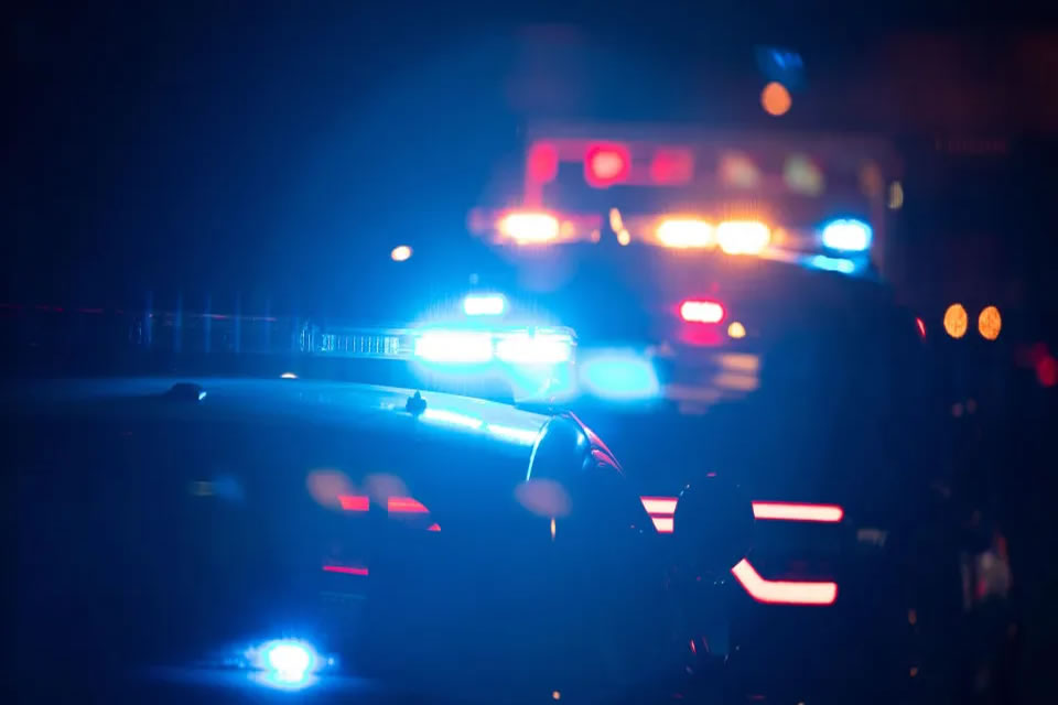 Adolescente de 15 anos morre ao ser baleada durante roubo de celular