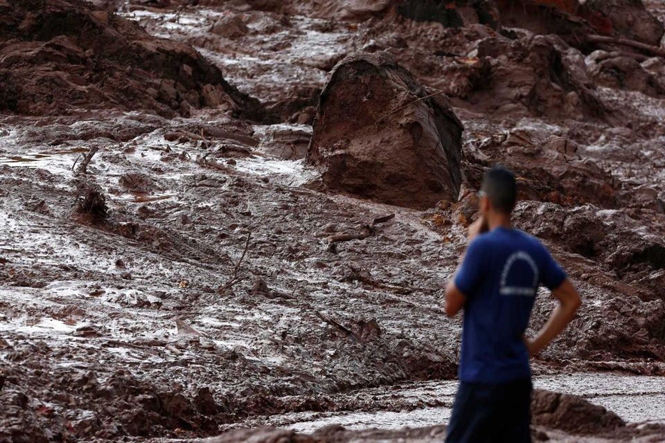 BB e Caixa abrem contas de doação e agências móveis em Brumadinho