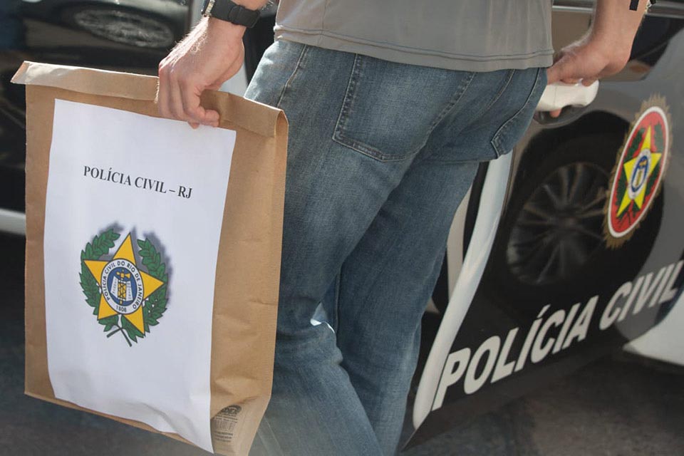 Quatro locais ligados a Flordelis são alvos de investigação da polícia