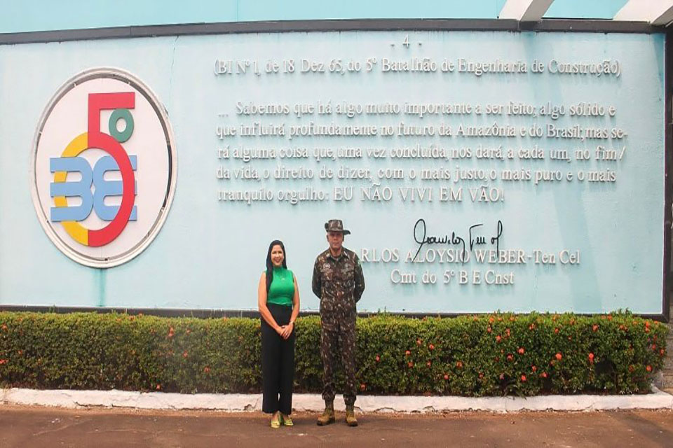 Deputada Cristiane Lopes Fortalece Relações Institucionais em Visita ao 5º Batalhão de Engenharia de Construção A parlamentar destacou a relevância desse tipo