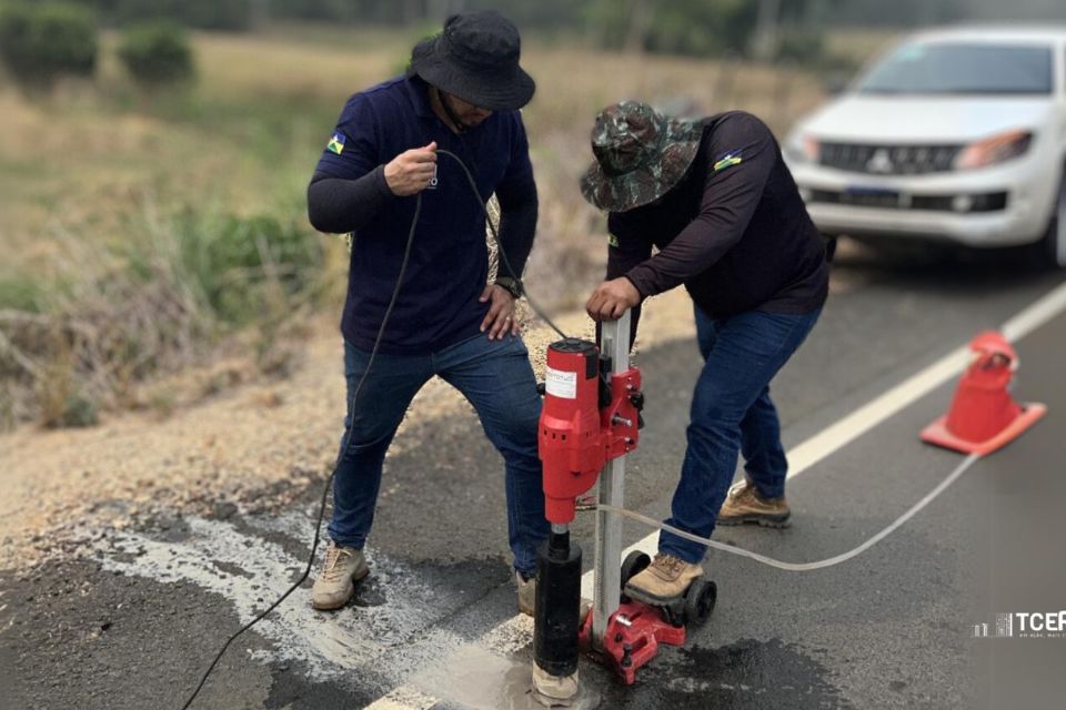 Ação inovadora do TCE avalia qualidade do asfalto em rodovia estadual de Rondônia