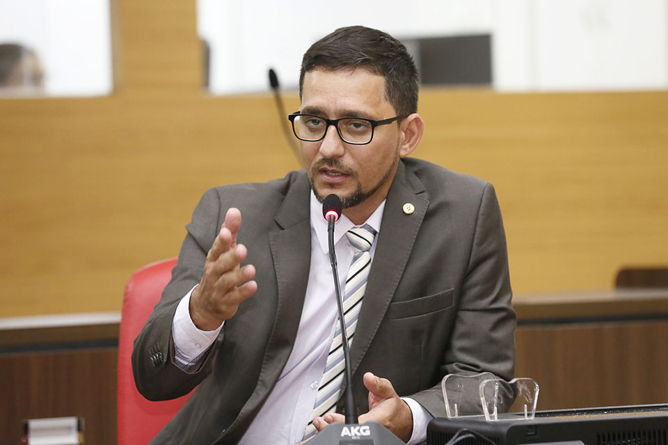 Após infestação de roedores no João Paulo II, Sesau atende deputado Anderson e intensifica dedetização e coleta de lixo