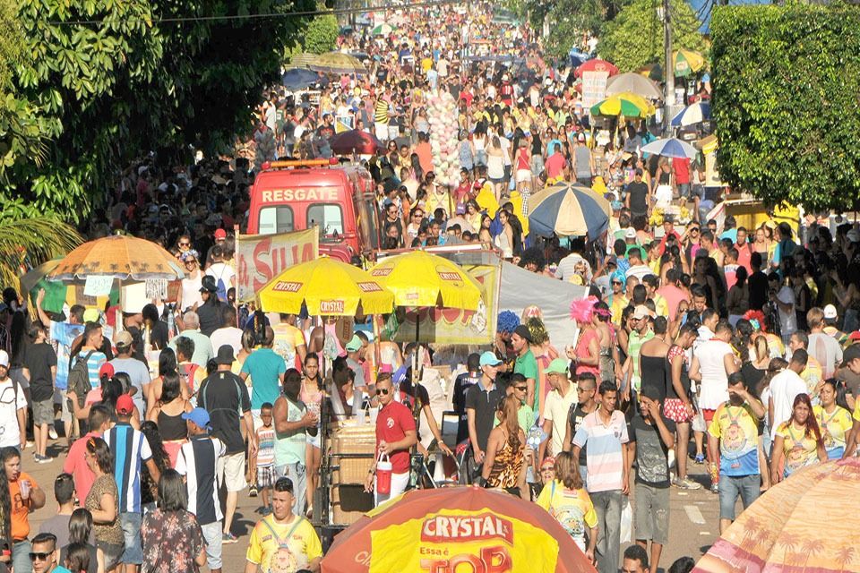 Ambulantes precisam solicitar licença para trabalhar no Carnaval