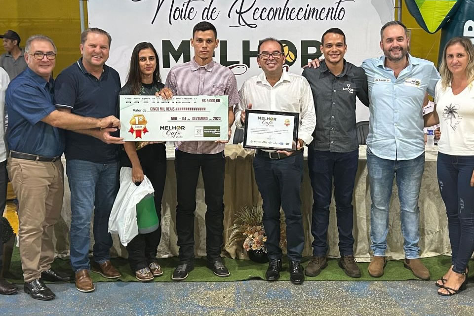 Cirone Deiró destaca a importância da cafeicultura durante premiação em Nova Brasilândia DOeste