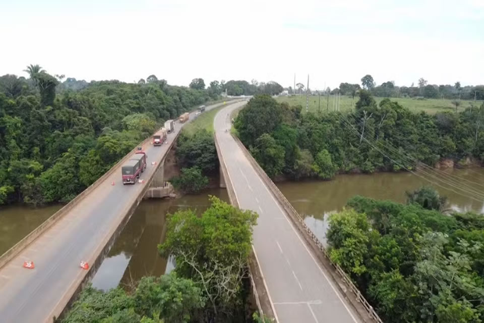 Dnit inicia obras emergenciais em pontes de Candeias do Jamari, RO