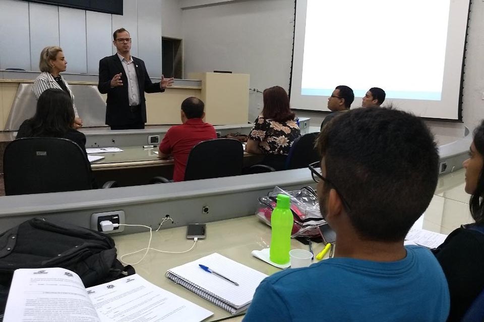 Escola do Legislativo inicia mais três cursos