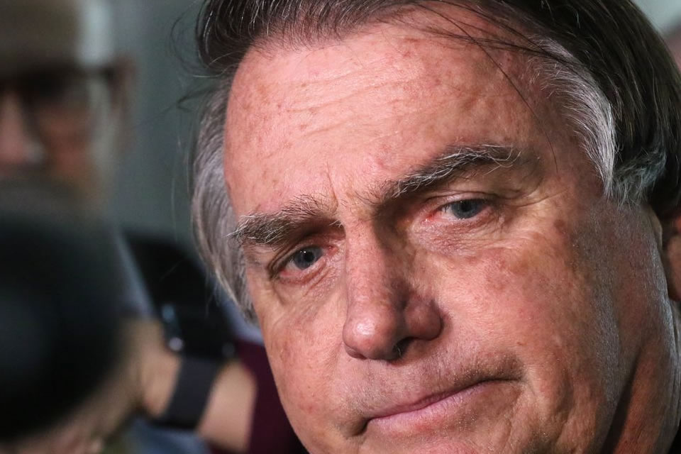 TSE marca para próxima terça julgamento de ações contra Bolsonaro
