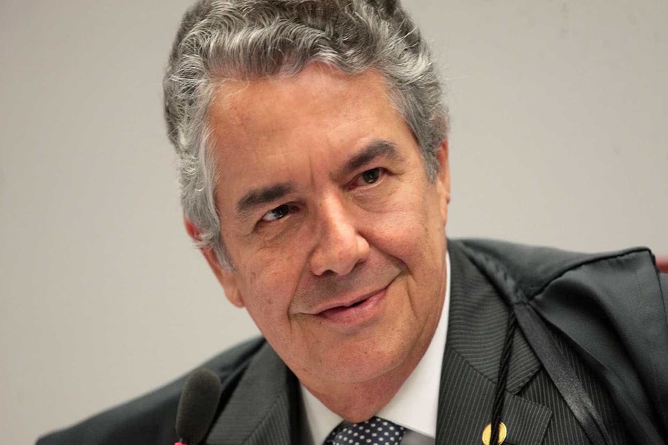 Democracia é garantida pelo povo, diz Marco Aurélio sobre Bolsonaro