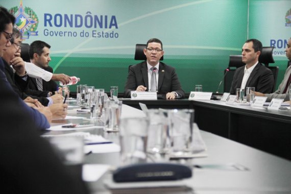 Governador Marcos Rocha discute medidas para avançar no alfandegamento do Aeroporto Jorge Teixeira