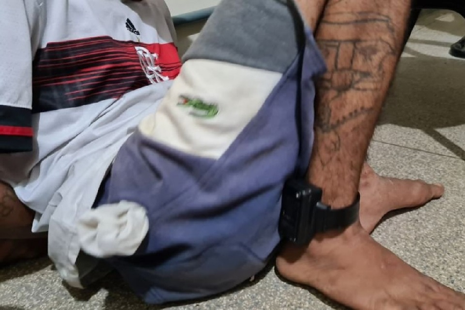 Diante do flagrante, os suspeitos receberam voz de prisão e foram conduzidos para a UNISP