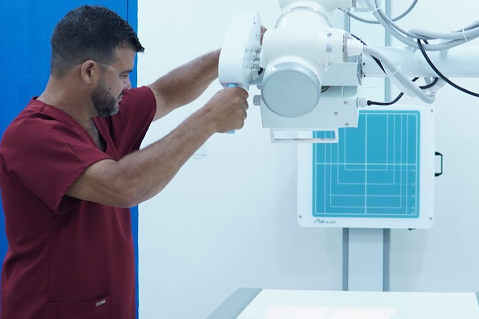 Novo equipamento de raio-x vai ampliar atendimento de pacientes em Governador Jorge Teixeira
