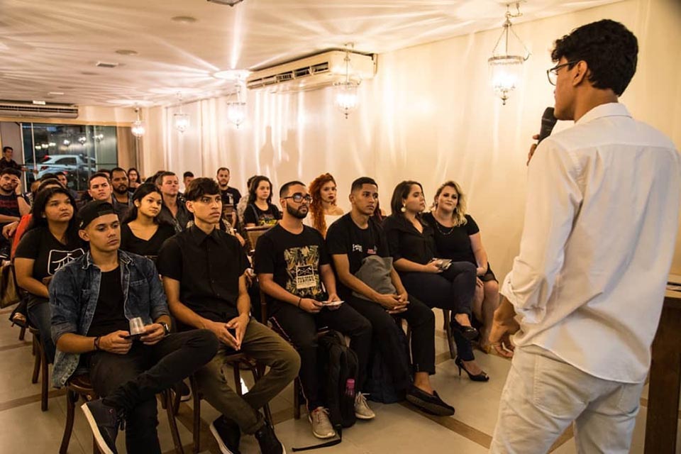 Ministério Rise Church realiza  a 4ª e última Noite de Interesse na igreja Verbo da Vida 
