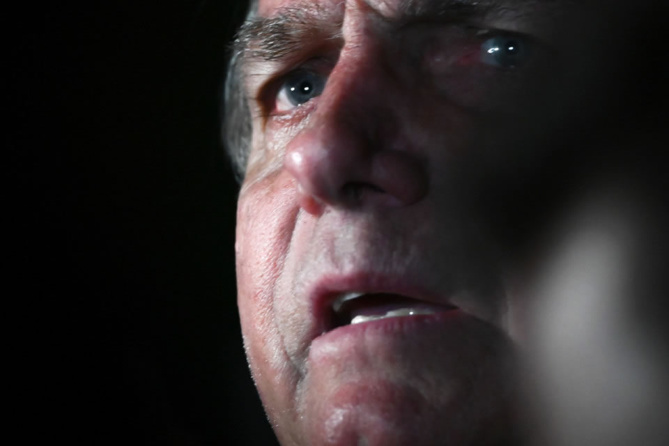 AtlasIntel: Maioria vê Bolsonaro como responsável pelo 8/1 e quer punição legal