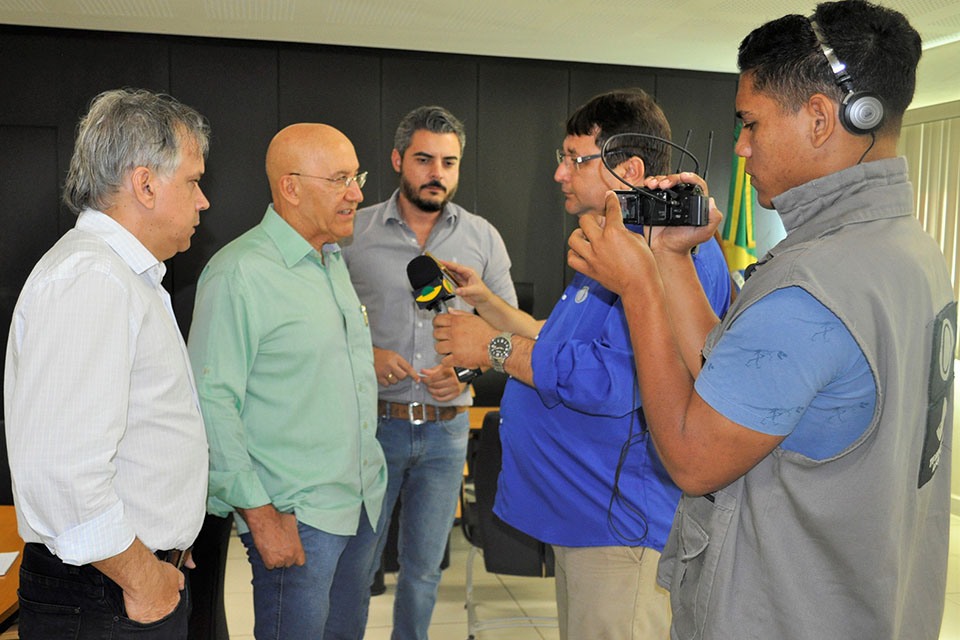 Deputado Geraldo da Rondônia participa de reunião sobre educação e tecnologia organizada pelo senador Confúcio