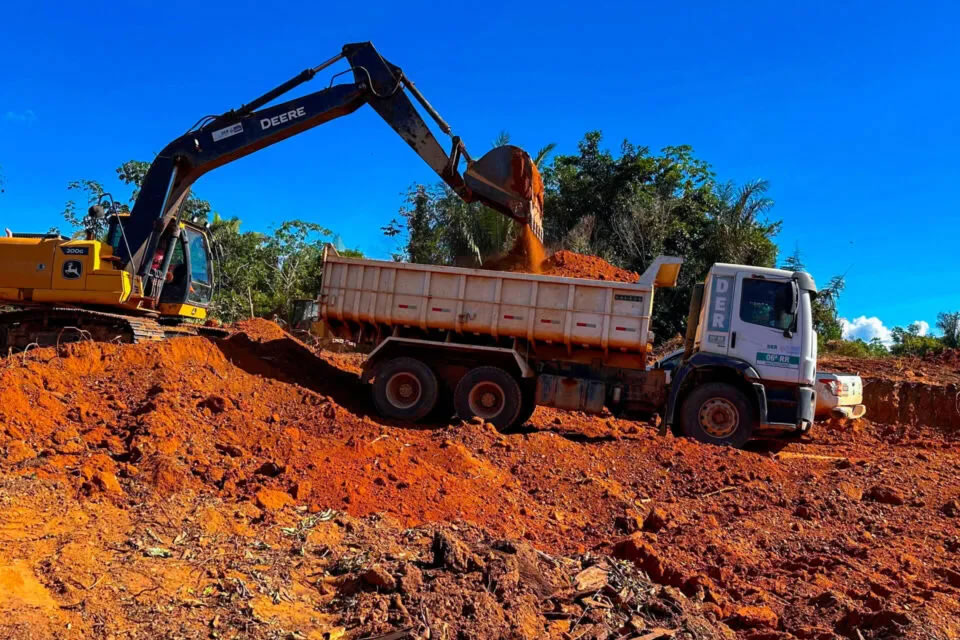RO-133 passa por recuperação em 82 km entre Machadinho d’Oeste e o Porto 2 de Novembro