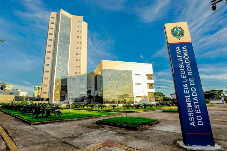 Devido à recomendação de três promotoras de Justiça, Assembleia suspende contratação de ambulâncias e cestas básicas
