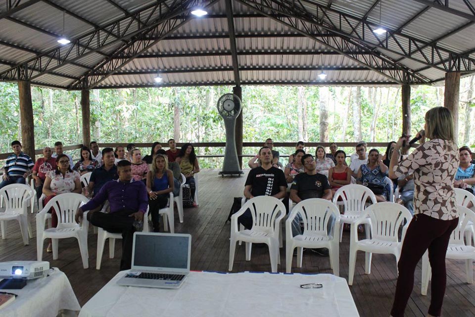 Funcionários do Sintero recebem curso de capacitação jurídica, motivacional e bom relacionamento